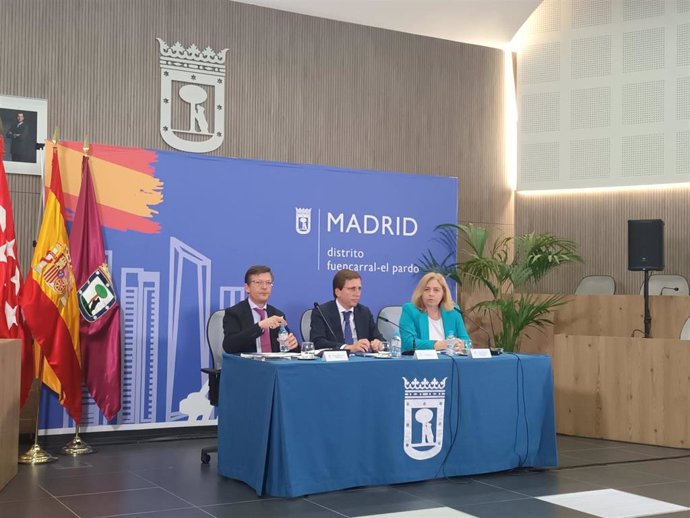 El alcalde de Madrid, José Luis Martínez-Almeida, preside la reunión de la Junta de Gobierno de la ciudad de Madrid que, en esta ocasión, se celebra en el distrito de Fuencarral-El Pardo.