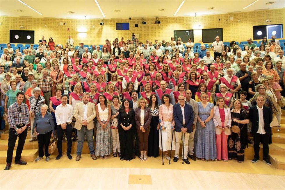 Acto de clausura del Aula de Mayores de la Universidad Pablo de Olavide del curso académico 2023-2024.