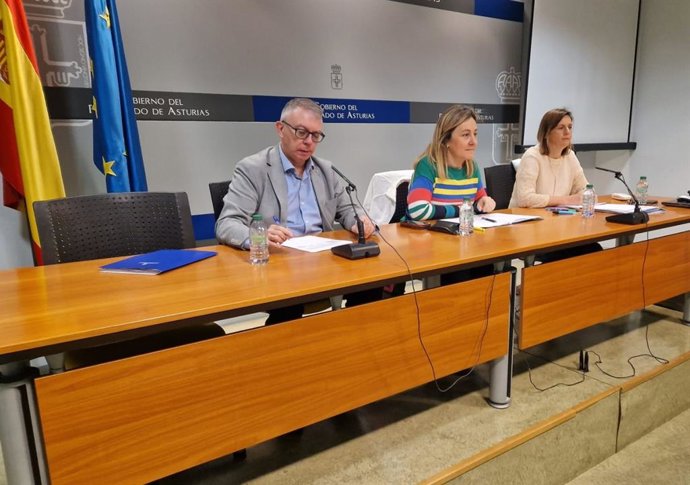 Educación ofrece a los sindicatos reducir las horas lectivas de los maestros de Infantil y Primaria, una medida que costará 23,5 millones al año y permitirá crear 486 nuevos empleos