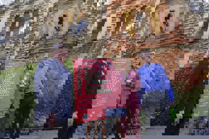 El portavoz del Gobierno local, Juan Bueno, en la presentación de Noches en los Jardines del Alcázar