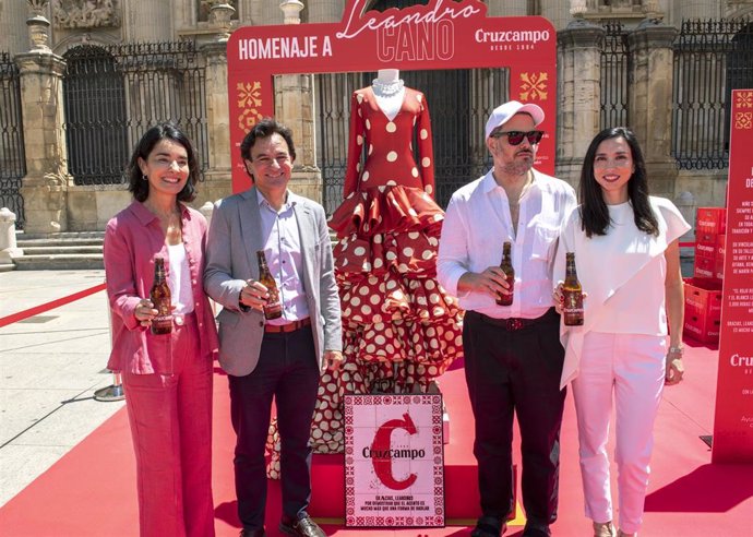 Carmen Ponce, Agustín González, Leandro Cano y María Ruiz