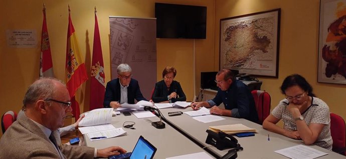 Reunión de la Comisión de Patrimonio presidida por el delegado de la Junta en León.