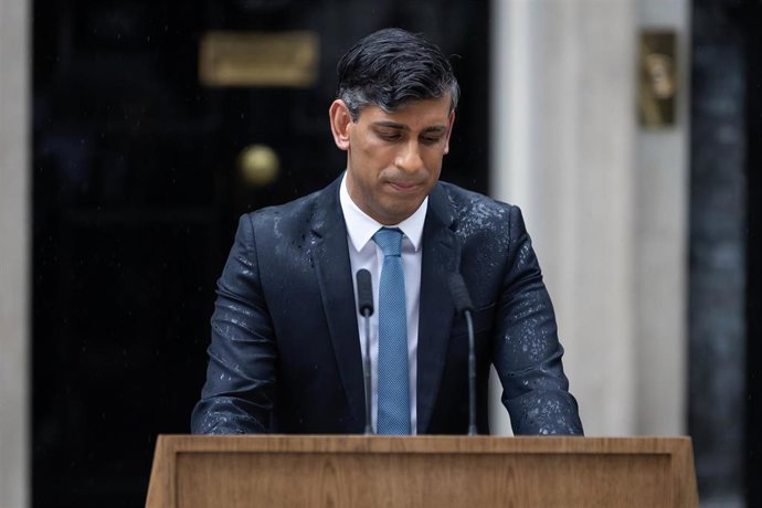 May 22, 2024, London, United Kingdom: Prime Minister Rishi Sunak makes a statement outside 10 Downing Street announcing the date of the next general election. A General Election will be held in the UK on 4th July 2024 with the Labour Party under Keir St