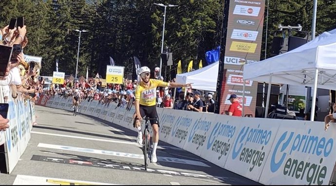 El ciclista británico Adam Yates (UAE Team Emirates) ganó este jueves la quinta etapa del Tour de Suiza, disputada entre Ambrì y Carì sobre 148,6 kilómetros