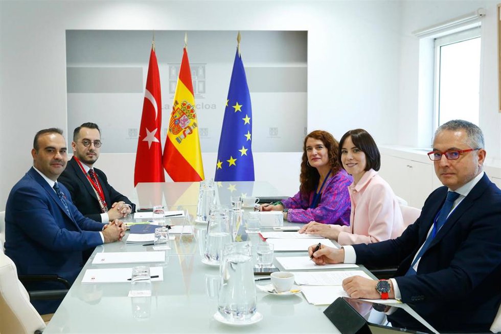 España y Turquía firman dos acuerdos para reforzar su colaboración científica, tecnológica y aeroespacial