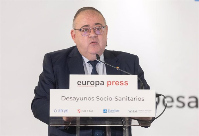 Archivo - El consejero de Sanidad de la Junta de Castilla y León, Alejandro Vázquez Ramos, interviene durante un desayuno socio-sanitario de Europa Press, en el Hotel Hyatt Regency, a 4 de noviembre de 2022, en Madrid (España).