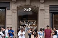 Inditex toca máximos históricos en Bolsa en los 47 euros, pero se diluye y cae al cierre de sesión