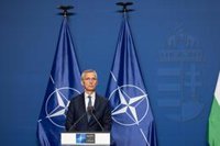 Stoltenberg propone que EEUU aporte la mitad del fondo de 40.000 millones de euros para Ucrania