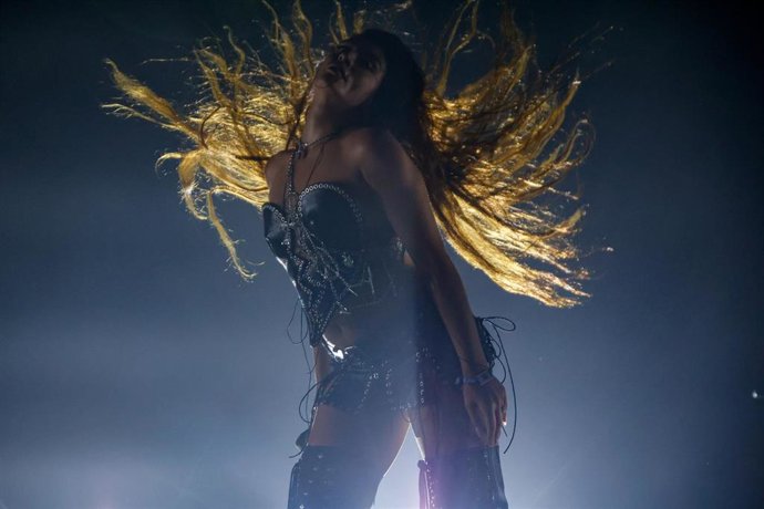 La artista Sevdaliza actúa durante el primer día del Festival Sónar, en la Fira de Barcelona, a 13 de junio de 2024, en Barcelona