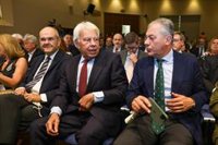 Sanz elogia a Felipe González, "un referente de nuestra democracia y un sevillano del que sentirnos orgullosos"