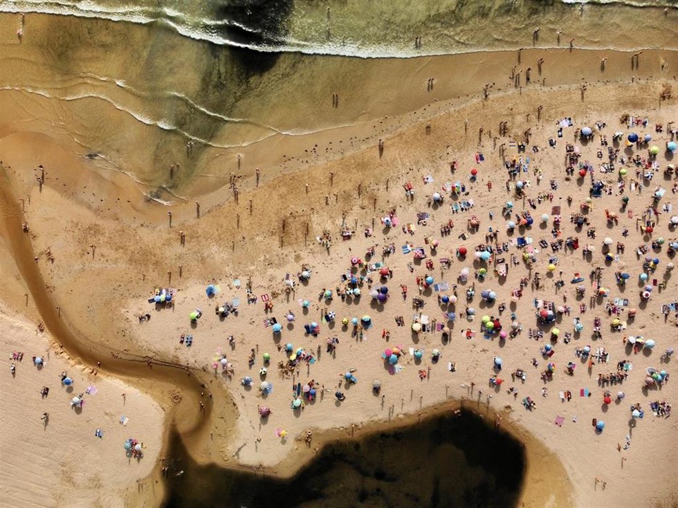 Archivo - Imagen aérea de la playa de Panxón, a 22 de agosto de 2023, en Nigrán, Pontevedra