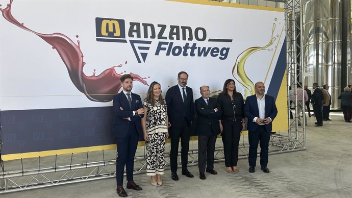 Calderería Manzano inaugura nuevas instalaciones