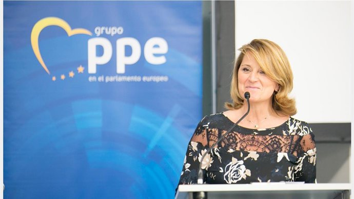 Archivo - La eurodiputada del PP Rosa Estaràs.