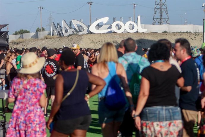 Archivo - Ambiente durante la tercera jornada del festival Mad Cool 2023, a 7 de julio de 2023