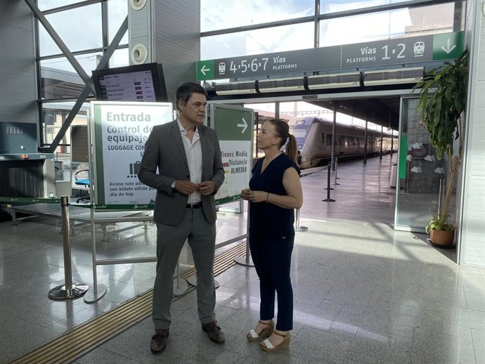 El diputado nacional del PP Carlos Rojas reclama a Óscar Puente "más hechos y menos faltas de respeto a Granada"