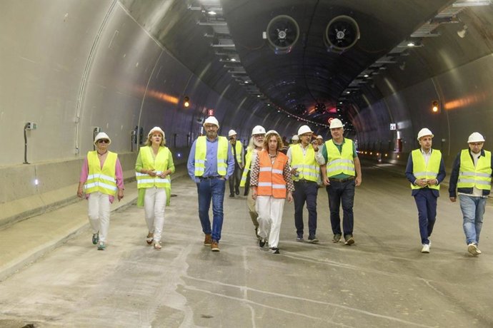 La consellera Capella en la visita de este viernes en los trabajos de la variante de Anglès (Girona)