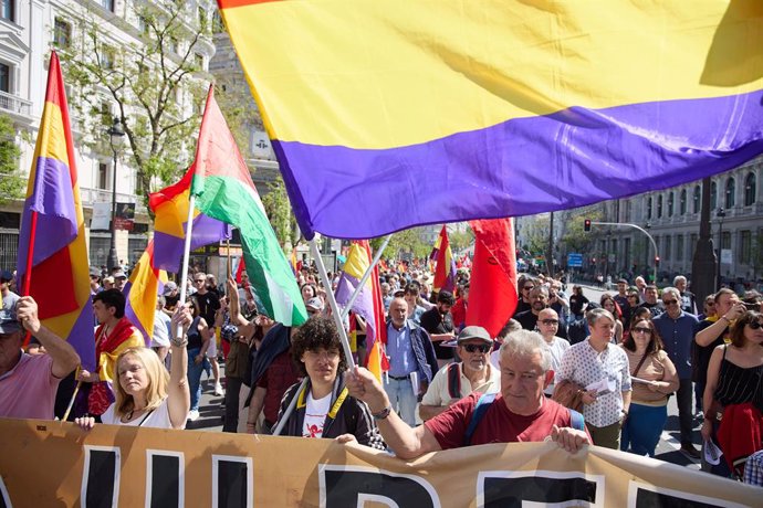 Casa Real Am Convocan Este Domingo En Madrid Una Marcha Contra La Monarquía Ante El 10º