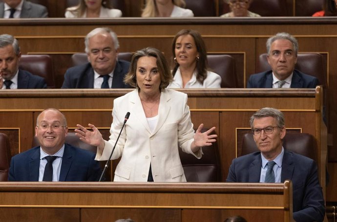 La secretaria general del PP, Cuca Gamarra, en el Congreso de los Diputados, a 12 de junio de 2024, en Madrid (España). 