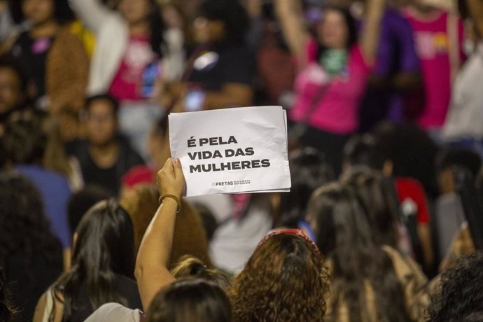 Imagen de archivo de una protesta a favor del derecho al aborto en Brasil.