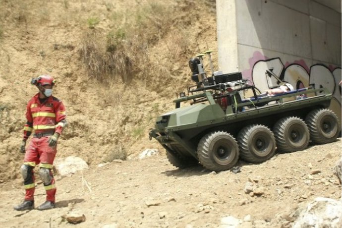 Tecnología avanzada de rescate y comunicaciones, en el ejercicio práctico de las jornadas de emergencias de la UMA.