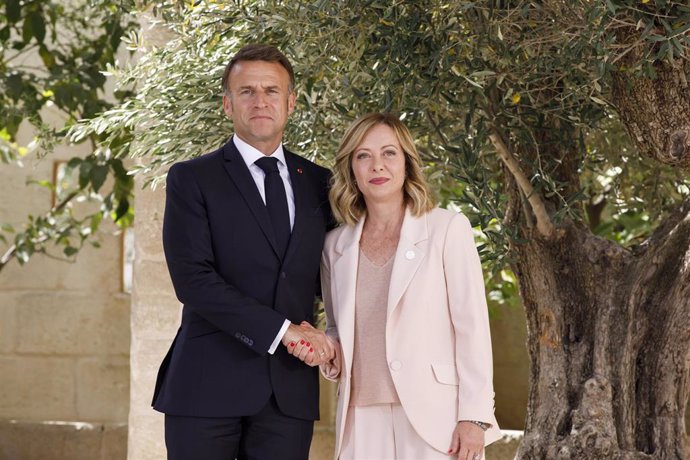 El presidente de Francia, Emmanuel Macron, y la primera ministra de Italia, Giorgia Meloni