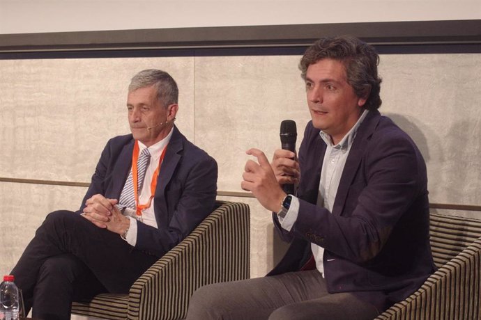 Los doctores anuel Baca y Gonzalo Bartolomé en el XII Encuentro de Neonatología.