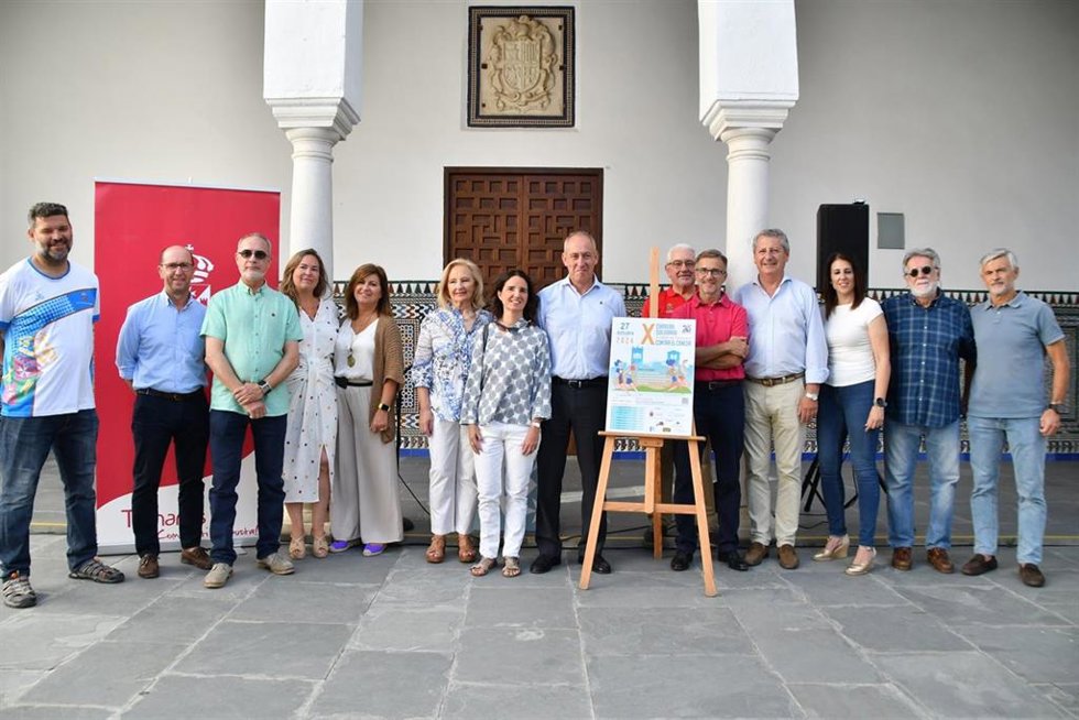 El Ayuntamiento de Tomares (Sevilla) presenta la X Carrera Popular Solidaria 'Ciudad de Tomares' contra el Cáncer.