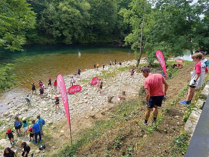 Mares Circulares recoge 1.150,42 kilos de residuos en ocho playas y entorno acuáticos.