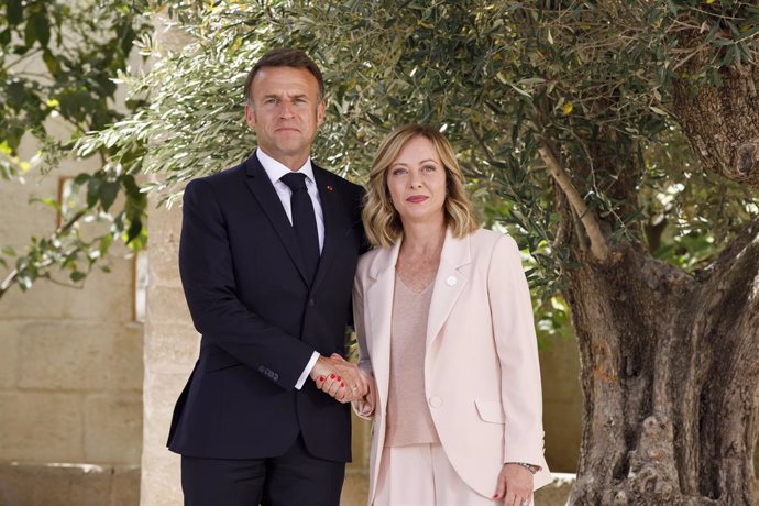 El president de França, Emmanuel Macron, i la primera ministra d'Itàlia, Giorgia Meloni