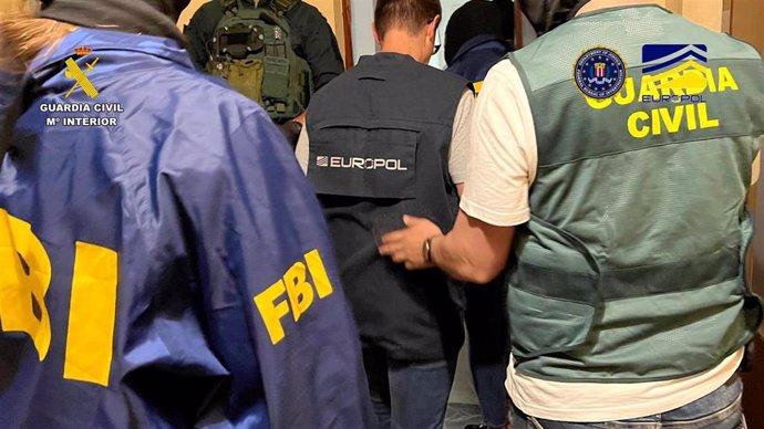 Dispositivo de la Guardia Civil junto con Europol y el FBI, en otros cuerpos policiales, contra la estructura de propaganda online de Estado Islámico