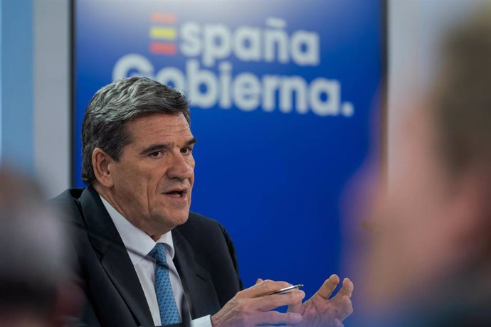 Archivo - April 30, 2024, Madrid, Spain: Minister for Digital Transformation and Public Function of the Government of Spain Jose Luis Escriva, speaks during a press conference after the meeting of the Council of Ministers, at the Moncloa Palace.