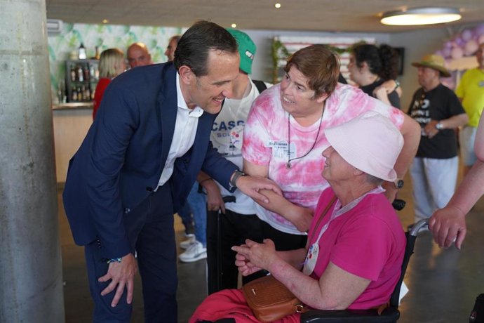 El presidente de la Diputación de Valladolid, Conrado Íscar, en el XIII Encuentro de Personas con Discapacidad de la provincia de Valladolid