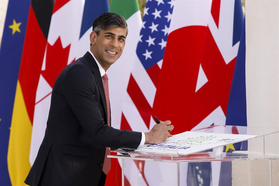 El primer ministro del Reino Unido, Rishi Sunak durante la cumbre del G7 en Italia