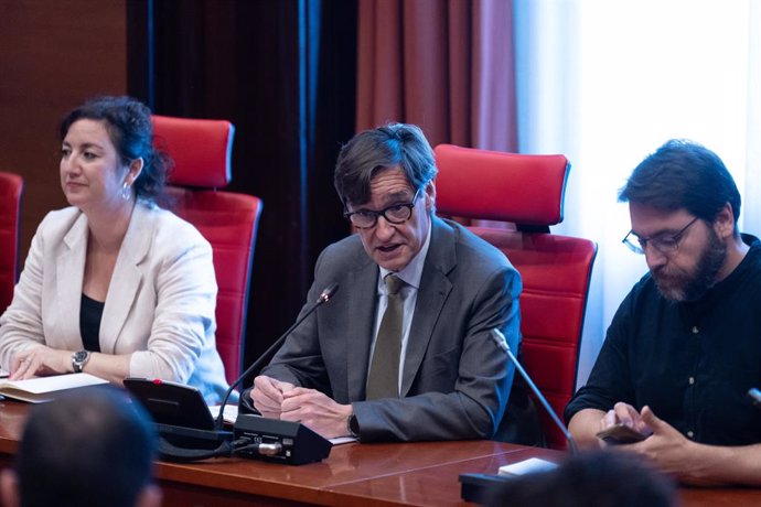 El primer secretari del PSC, Salvador Illa, durant una reunió amb els diputats i diputades socialistes, al Parlament de Catalunya