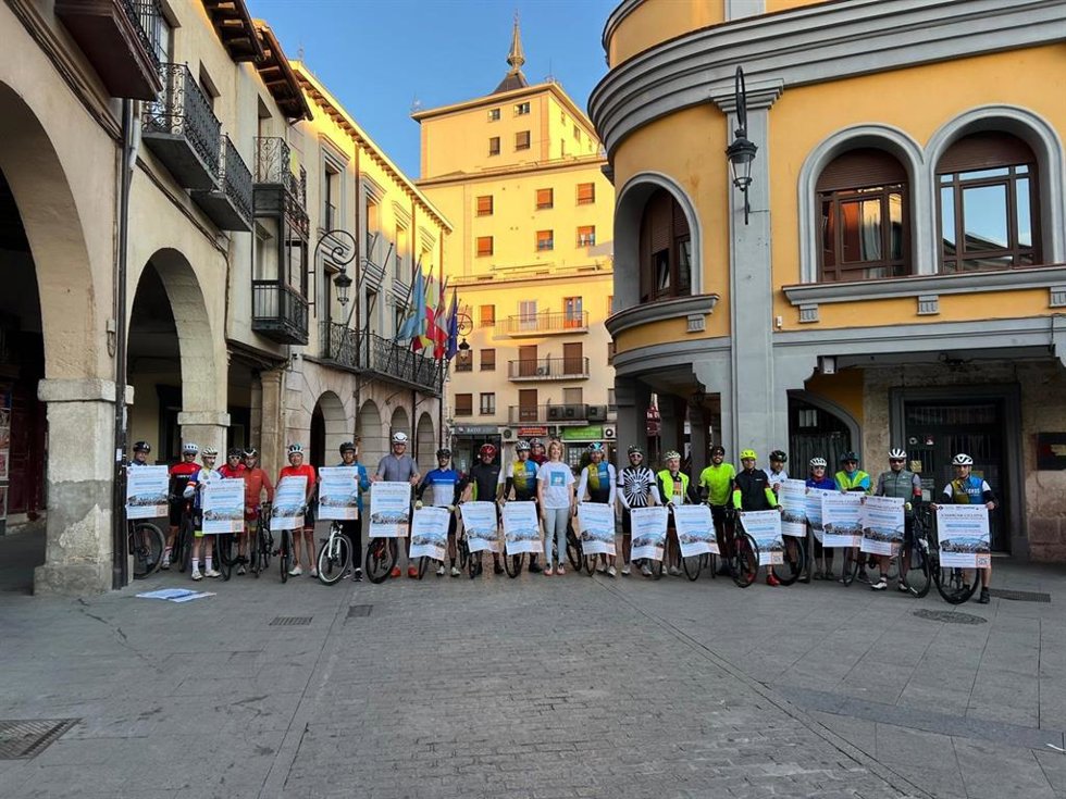 Salida de la II Marcha Ciclista a Chamartín en Aranda de Duero, Burgos.