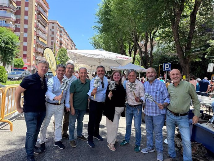 Primera Gran Espetada organizada por el Ayuntamiento de Jaén en el Gran Eje.