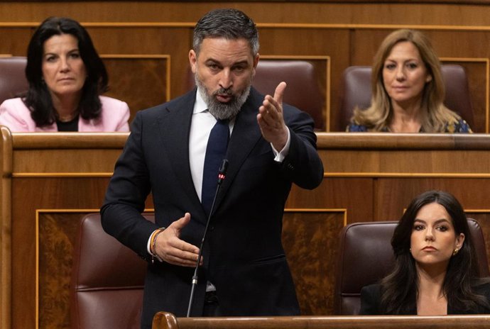 El presidente de VOX, Santiago Abascal, interviene durante una sesión de control, en el Congreso de los Diputados, a 12 de junio de 2024, en Madrid (España).