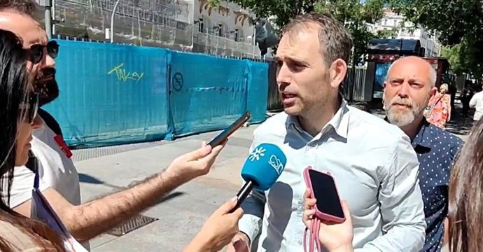 Toni Valero, coordinador general de IU Andalucía, en Madrid, en la marcha republicana organizada por 130 entidades.