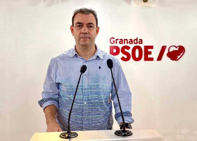 Archivo - Foto de archivo del secretario de Política Municipal del PSOE de Granada, Manuel García Cerezo.