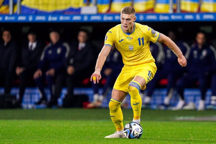 Archivo - Artem Dovbyk of Ukraine during the UEFA Euro 2024, Qualifiers Group C football match between Ukraine and Italy on November 20, 2023 at BayArena in Leverkusen, Germany - Photo Joris Verwijst / Orange Pictures / DPPI