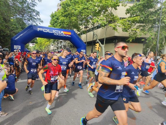 Carrera solidaria 'RUTA 091', celebrada en el Paseo del Borne de Palma