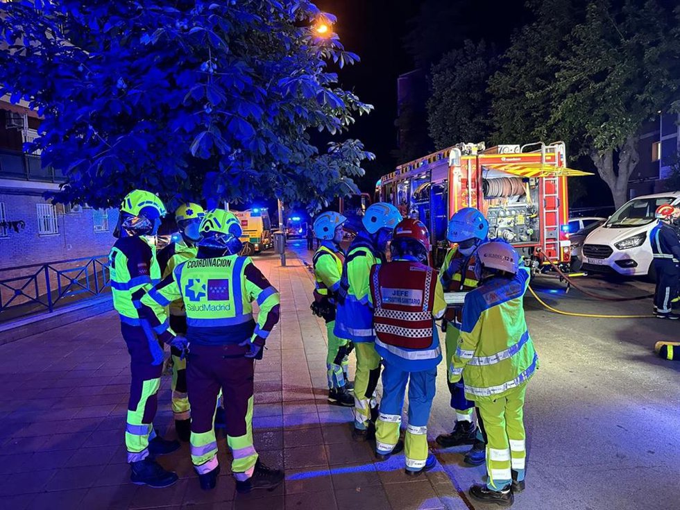 Al menos 18 heridos, dos de ellos hospitalizados leves, por intoxicación de humo en un incendio en Getafe