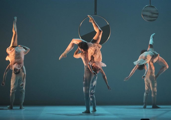 La compañía zaragozana 'LaMov' lleva su obra 'Tempus fugit' al Teatro Fernán Gómez de Madrid.