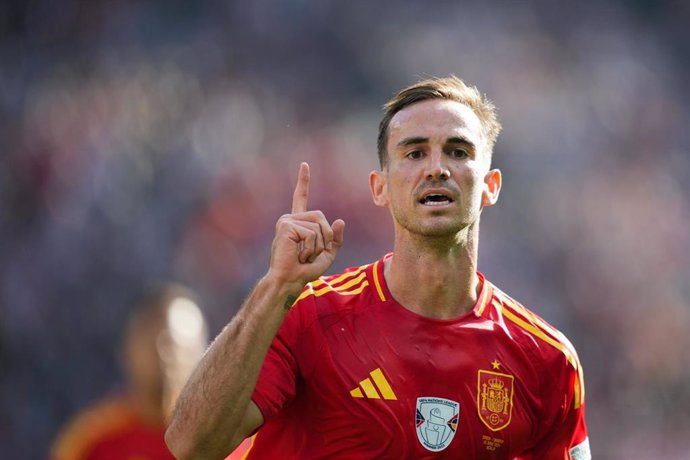 El centrocampista español Fabián Ruiz celebra su tanto contra Croacia en el debut en la Eurocopa de 2024 contra Croacia.