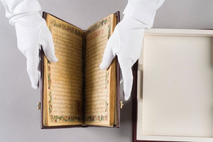 El IAPH pone a disposición de las hermandades de Sevilla una guía para gestionar su patrimonio documental.