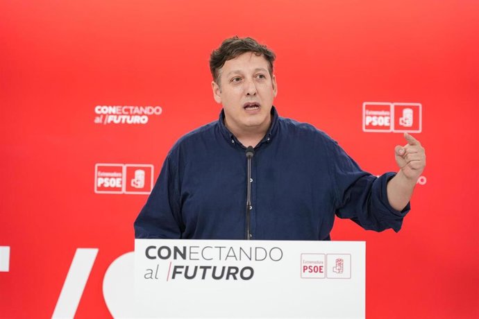 El secretario de Política Educativa y Formación Profesional del PSOE de Extremadura, Francisco Javier Amaya.