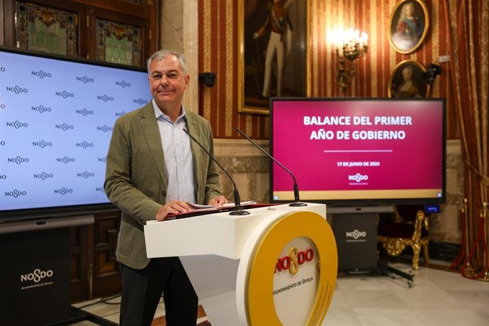 El alcalde de Sevilla, José Luis Sanz, en rueda de prensa.