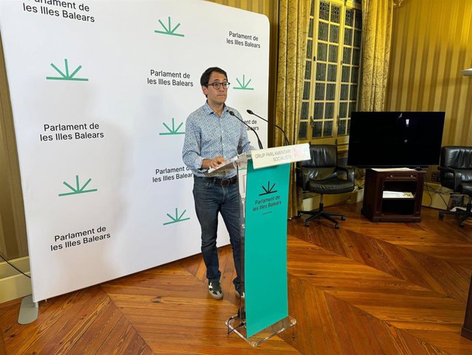El portavoz socialista en el Parlament, Iago Negueruela.
