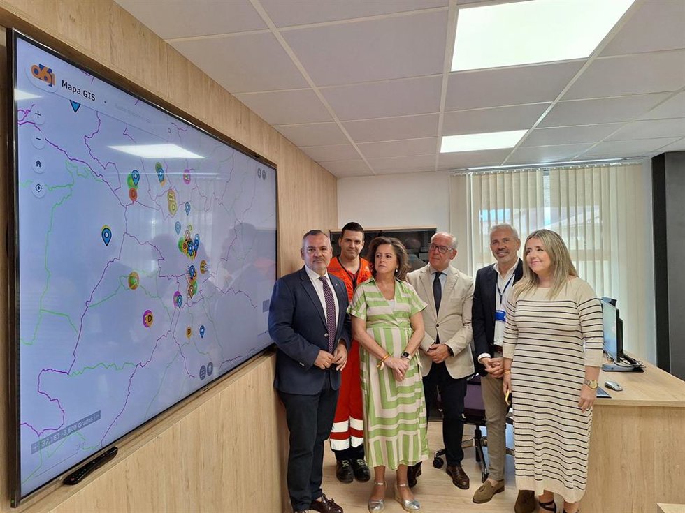 Inauguración de la nueva sala de coordinación del 061 en Jaén tras su reforma integral.