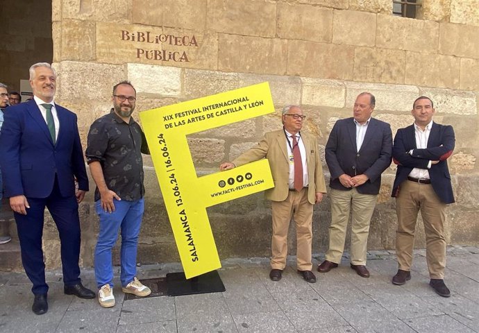 El consejero de Cultura, Gonzalo Santonja, momentos antes de realizar el balance del Fàcyl.